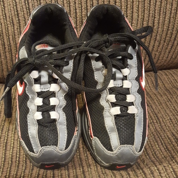nike reax tennis shoes